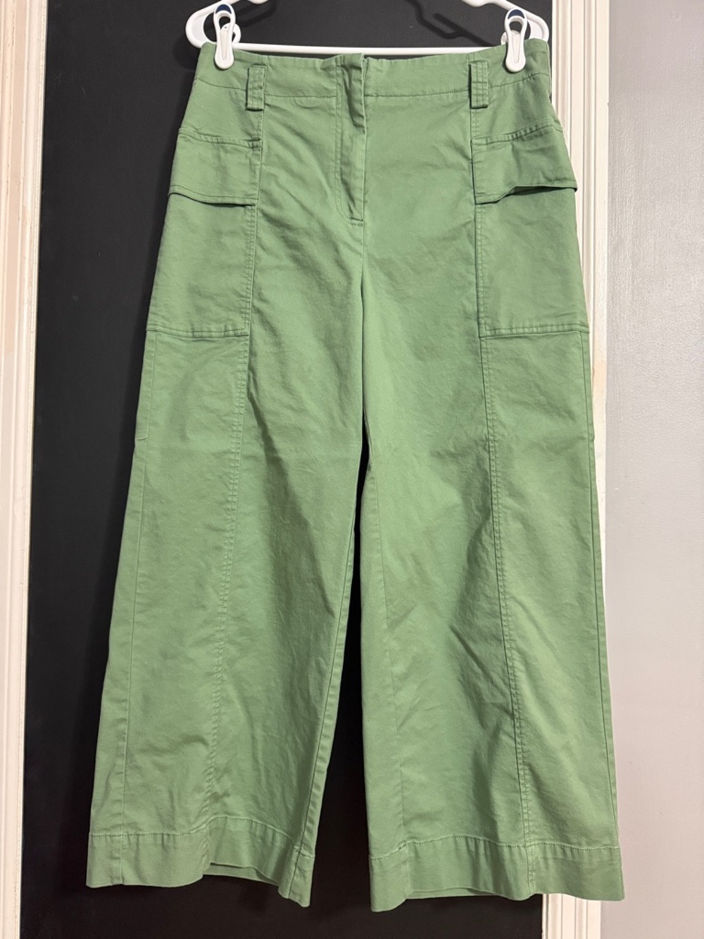 Chico’s Twill Utility Cropped Pants Size: 1 (8)